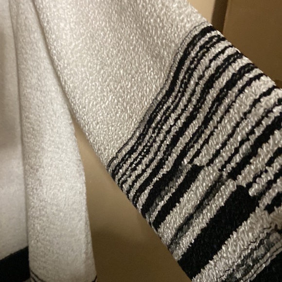 Travelers Collection by Chicos long tunic - Picture 5 of 13